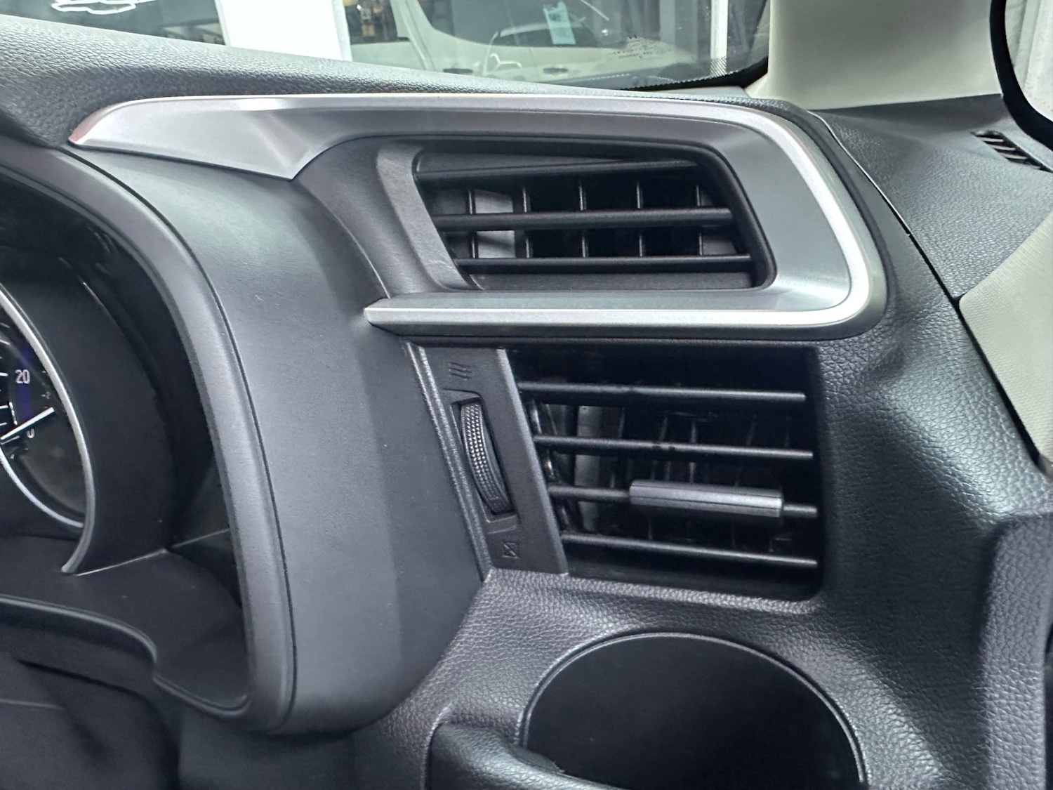 Used Honda Jazz 2017 for sale - 76669483: Photo 32