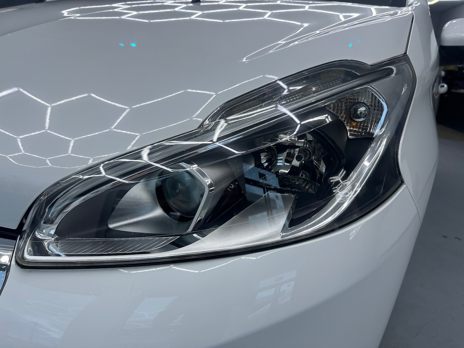 Used Peugeot 208 2016 for sale - 76835194: Photo 16