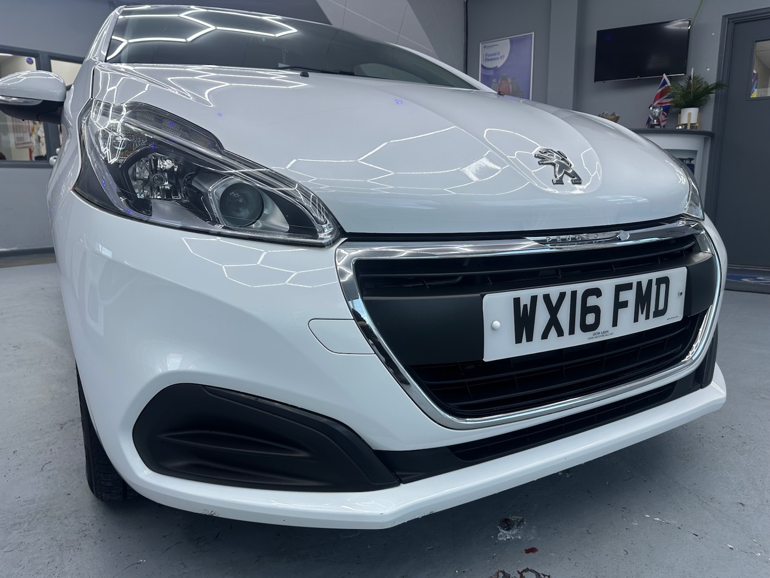 Used Peugeot 208 2016 for sale - 76835194: Photo 21