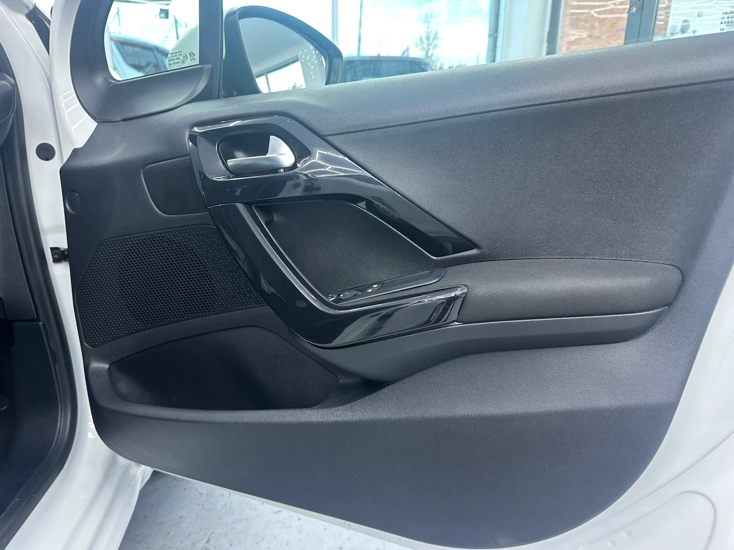 Used Peugeot 208 2016 for sale - 76835194: Photo 22