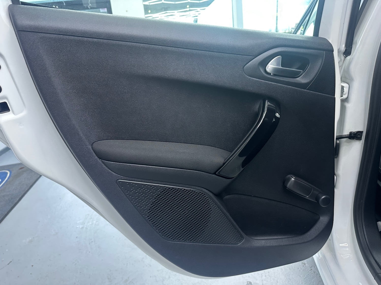 Used Peugeot 208 2016 for sale - 76835194: Photo 32