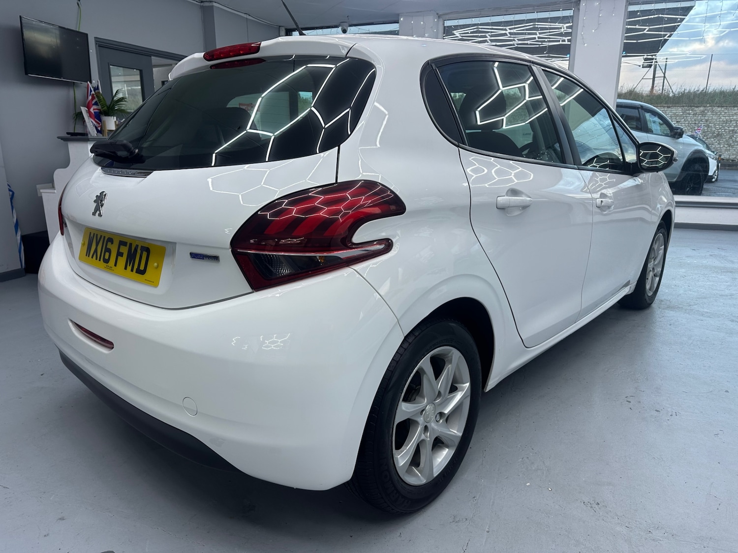 Used Peugeot 208 2016 for sale - 76835194: Photo 4