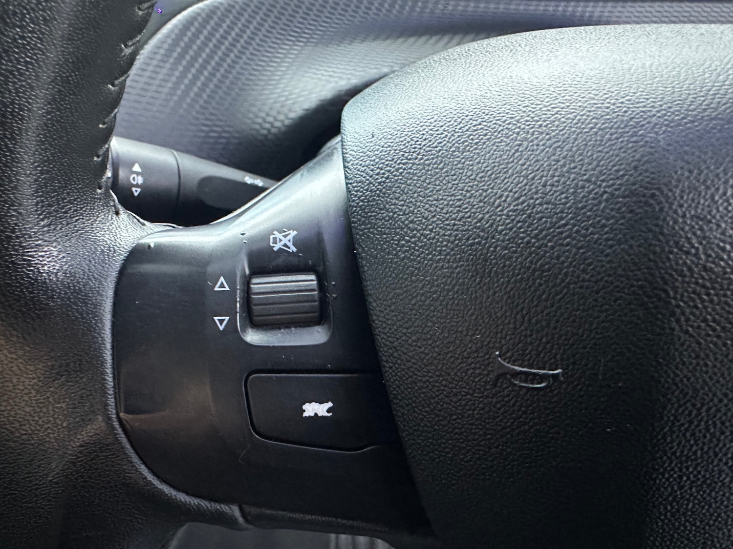 Used Peugeot 208 2016 for sale - 76835194: Photo 40