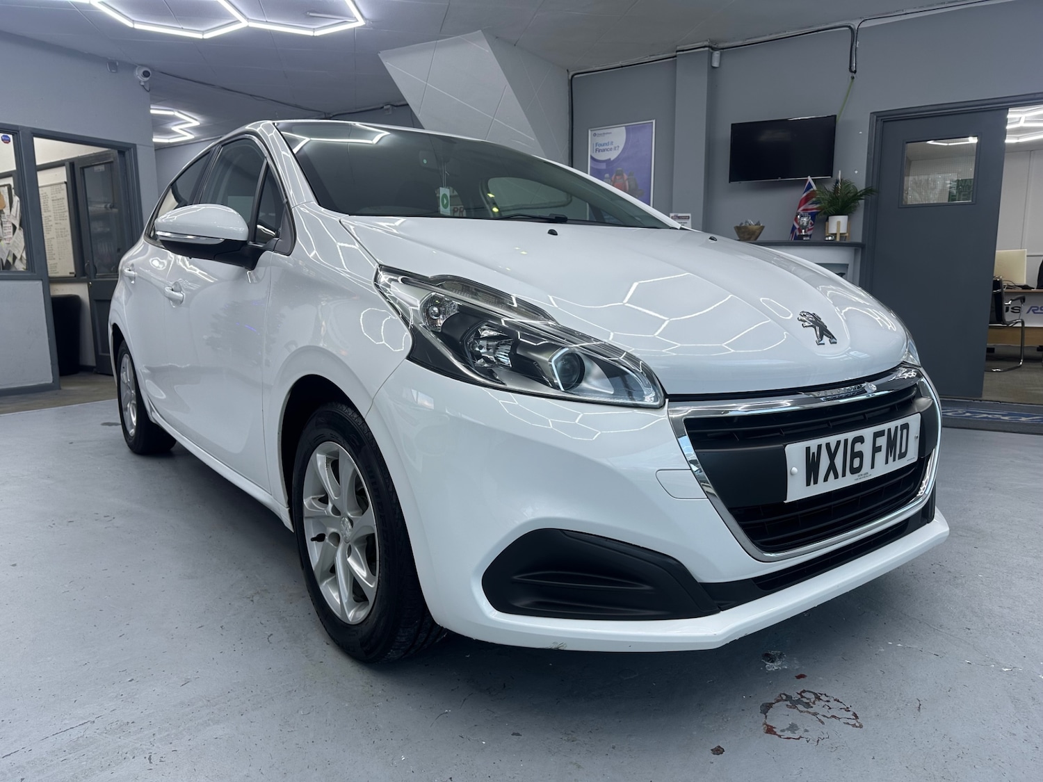 Used Peugeot 208 2016 for sale - 76835194: Photo 7