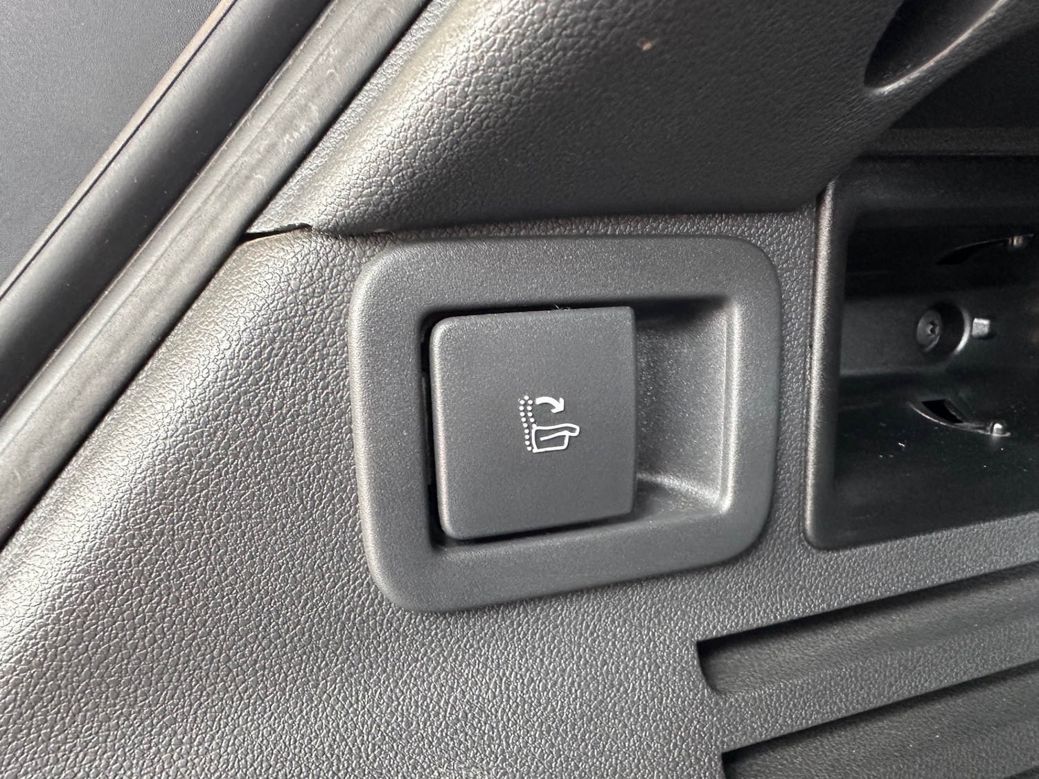 Used Peugeot 3008 2012 for sale - 76263672: Photo 46