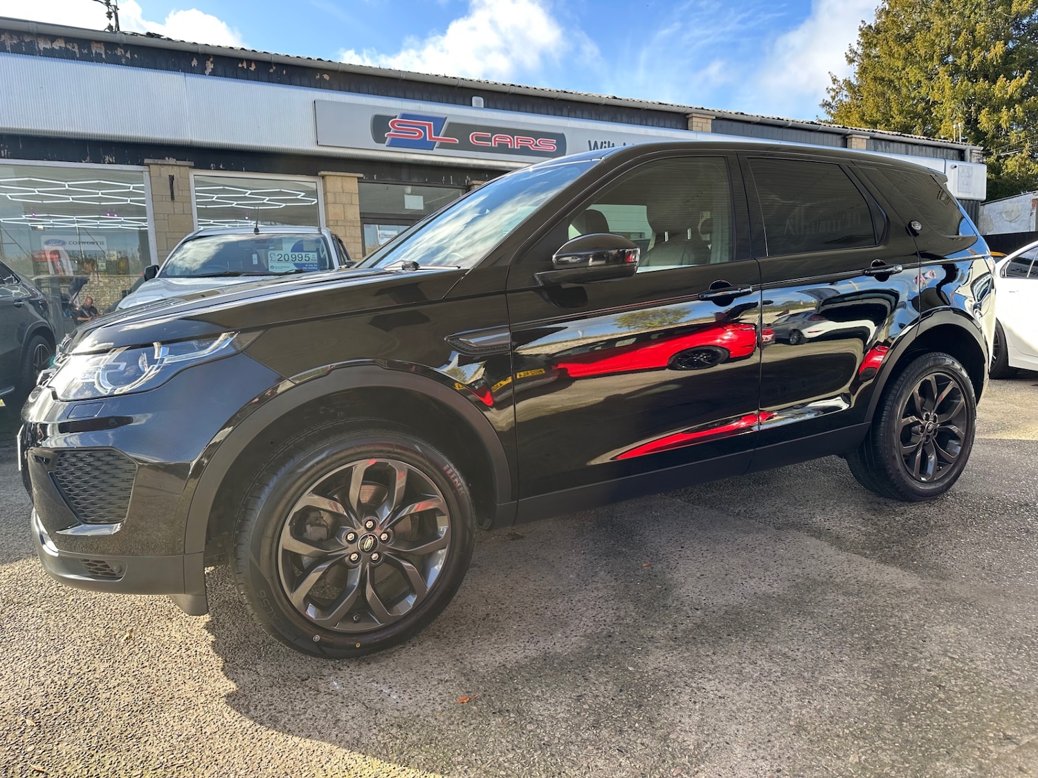 Used Land Rover Discovery Sport 2019 for sale - 76543112: Photo 2