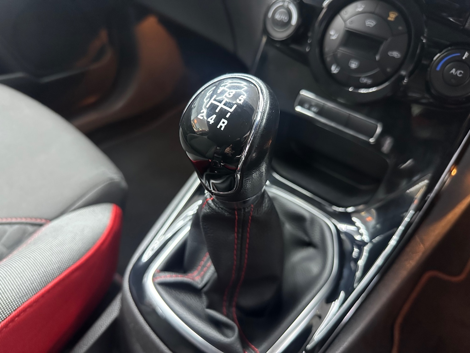 Used Ford Fiesta 2014 for sale - 76835147: Photo 46