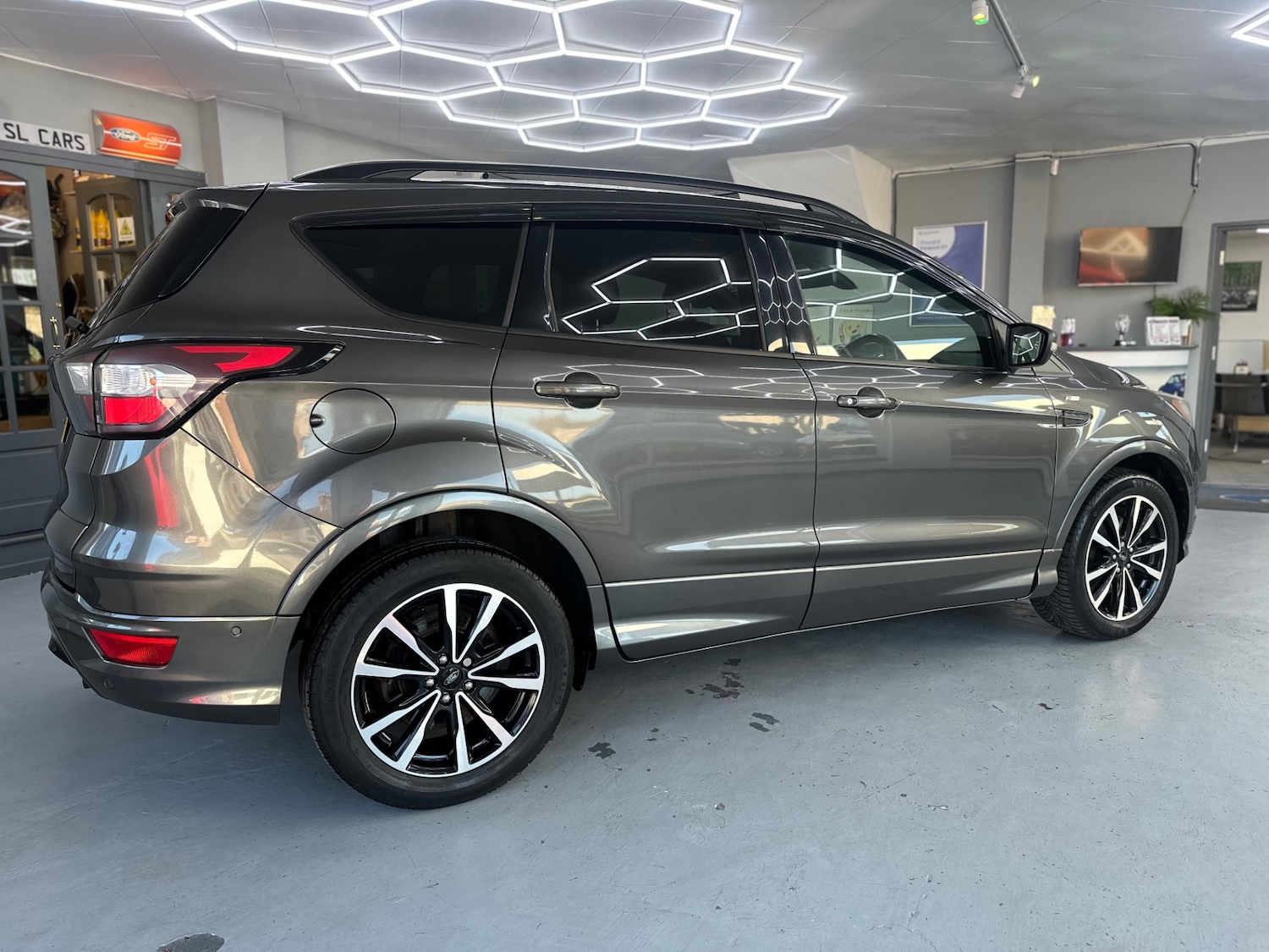 Used Ford Kuga 2017 for sale - 77718546: Photo 5