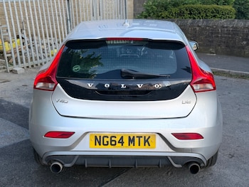 Used Volvo V40 2015 for sale - 78828371: Photo