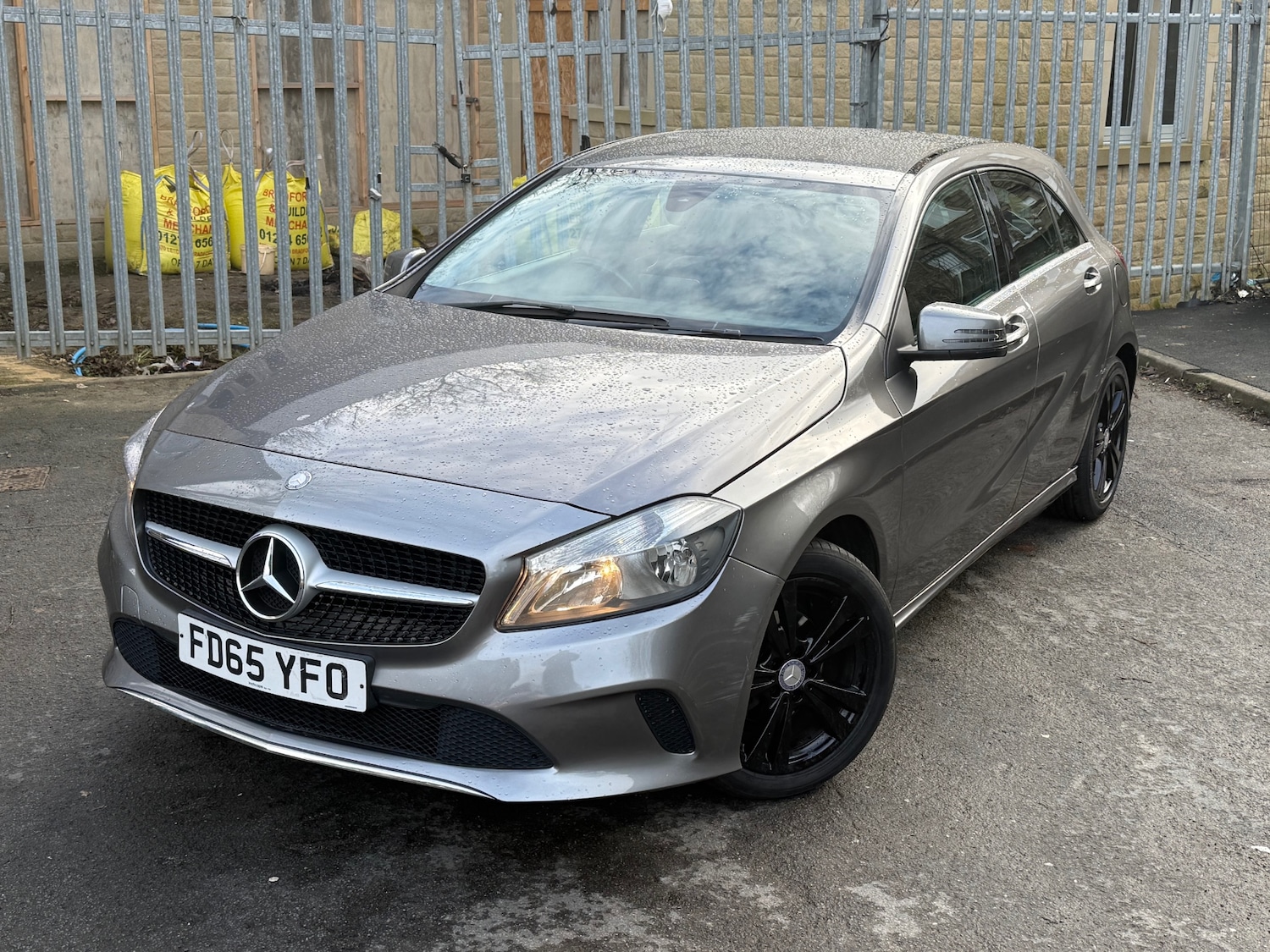 Used Mercedes-Benz A-Class 2015 for sale - 77399281: Photo 2