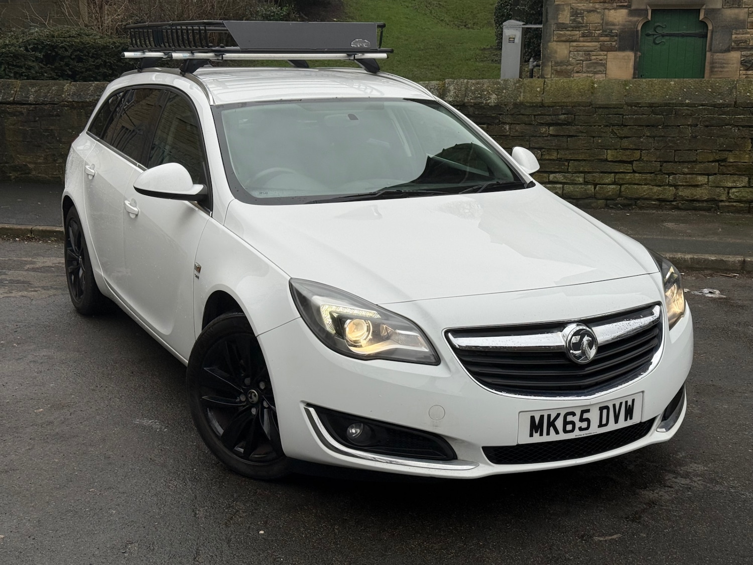 Used Vauxhall Insignia 2015 for sale - 77326379: Photo 1