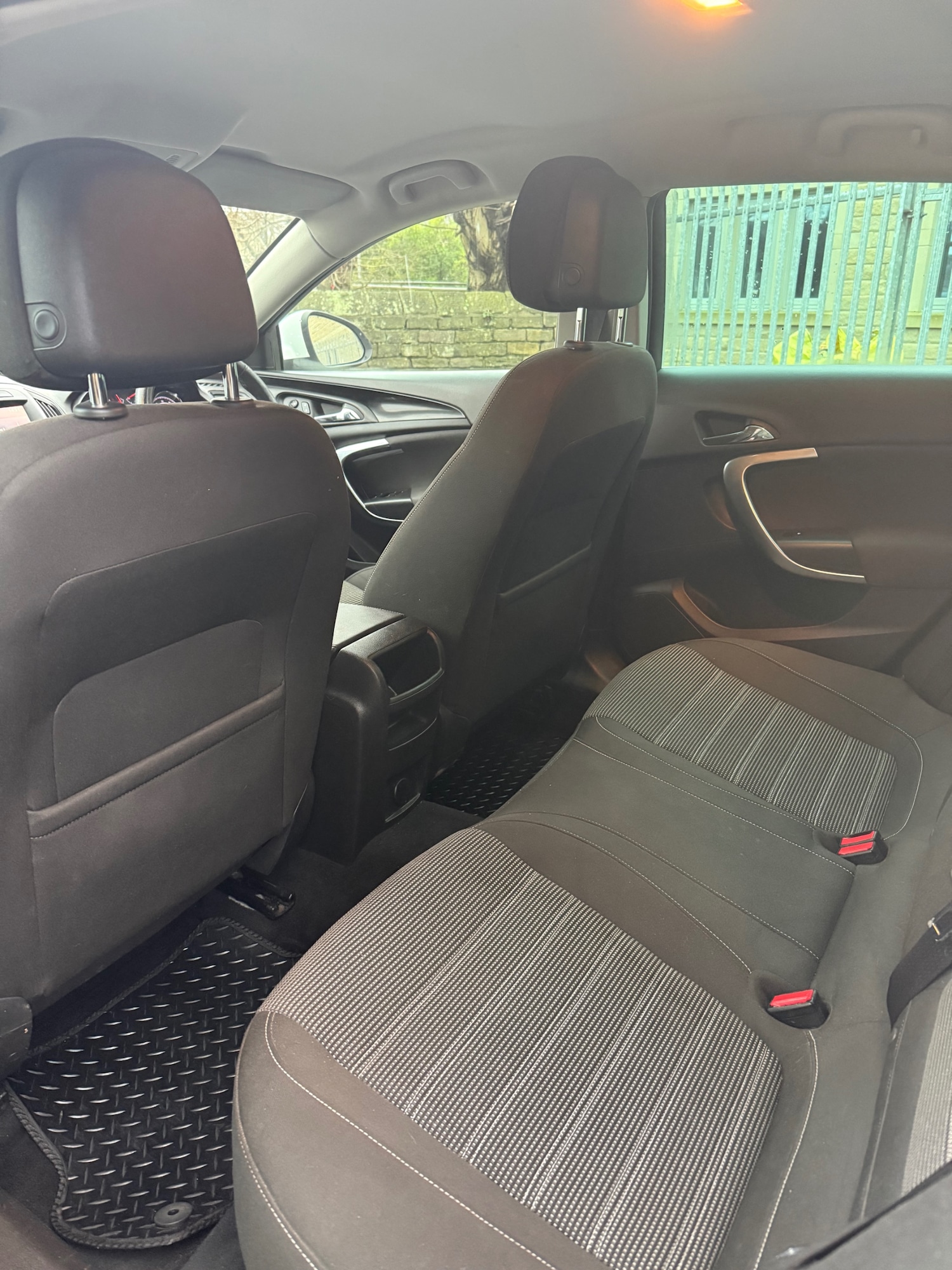 Used Vauxhall Insignia 2015 for sale - 77326379: Photo 9