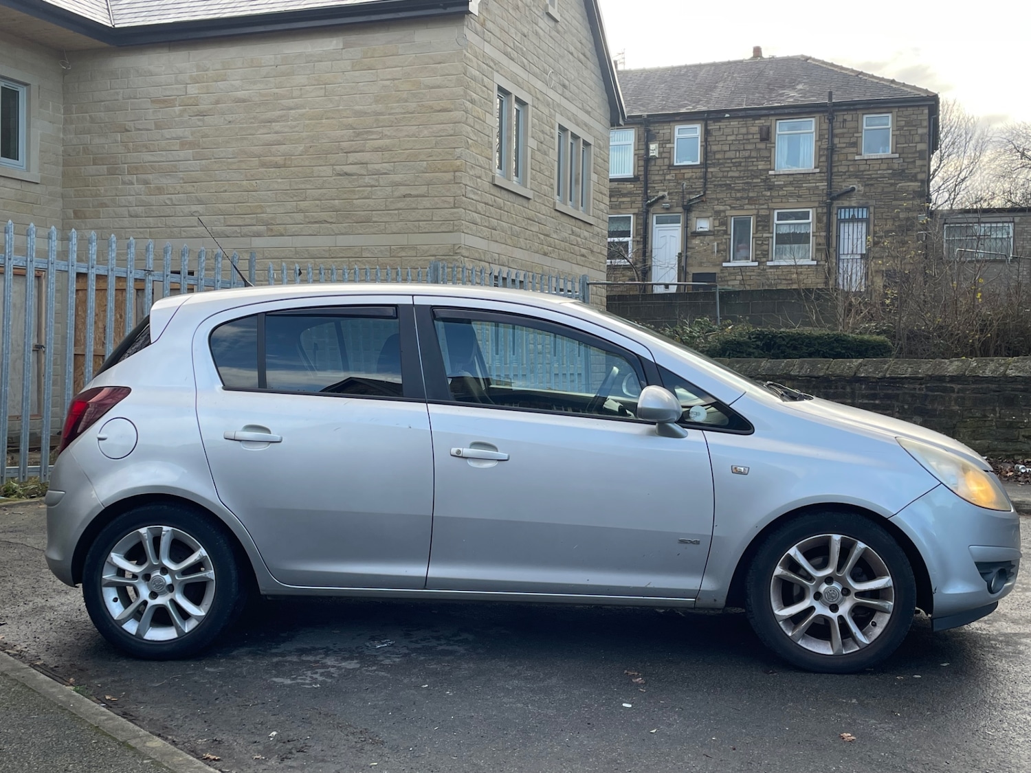 Used Vauxhall Corsa 2009 for sale - 77118898: Photo 4