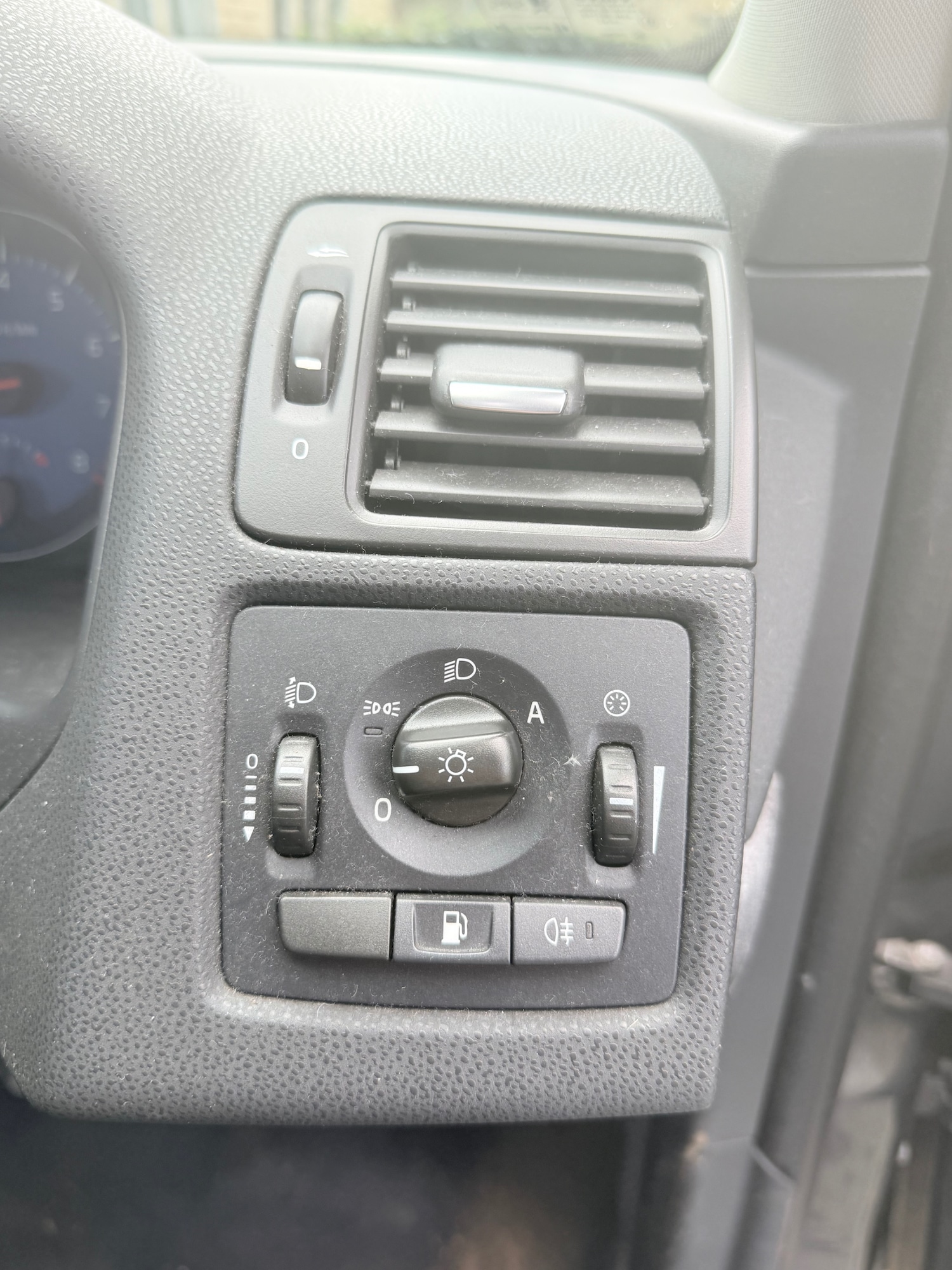 Used Volvo C30 2012 for sale - 78210923: Photo 13