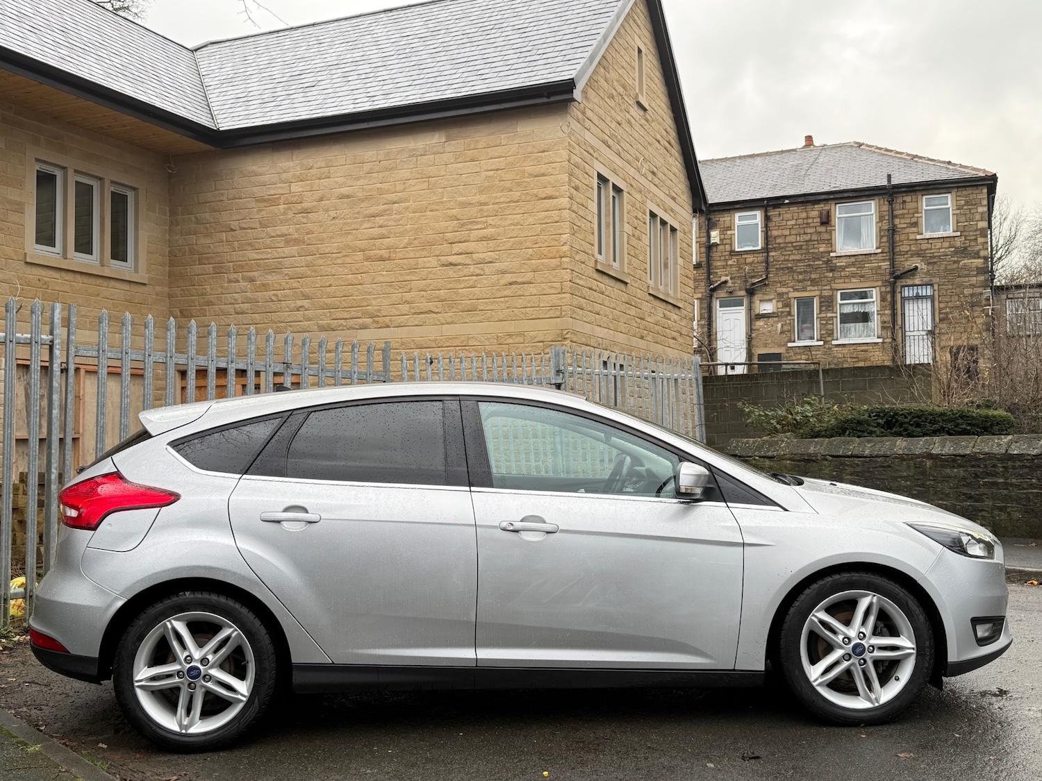 Used Ford Focus 2015 for sale - 77104727: Photo 4