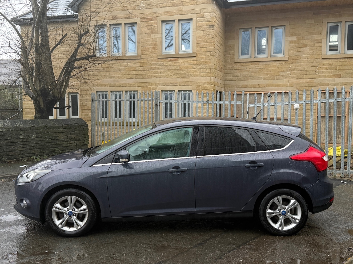 Used Ford Focus 2012 for sale - 77637061: Photo 6