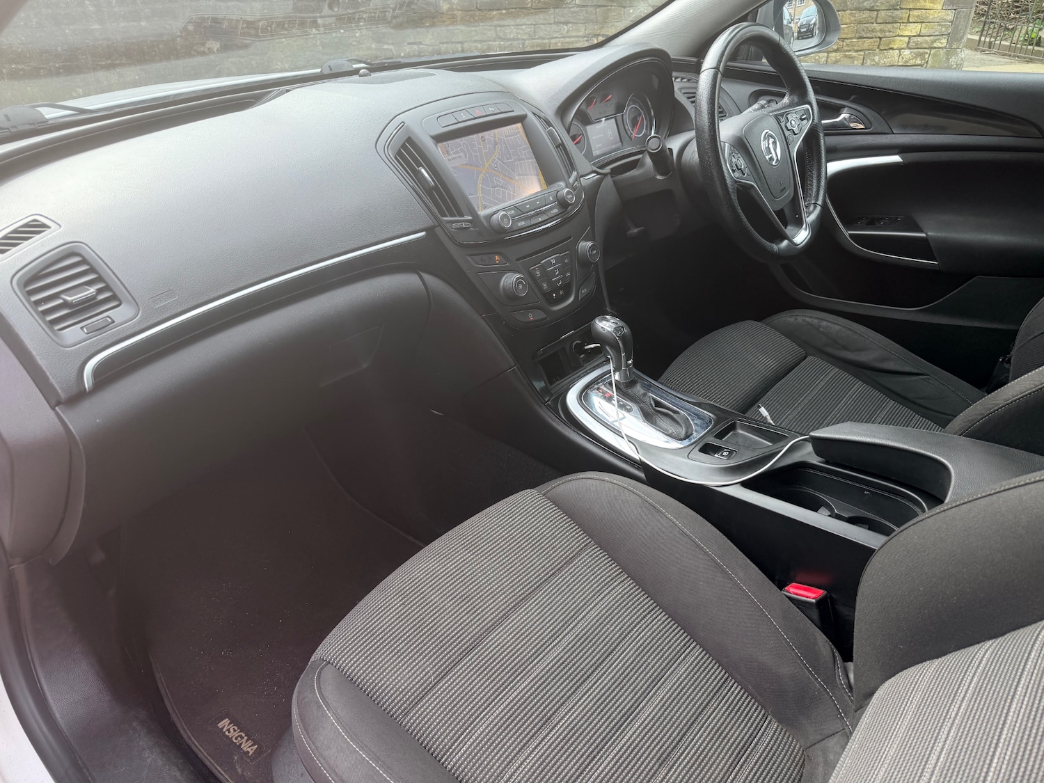 Used Vauxhall Insignia 2015 for sale - 78028030: Photo 14