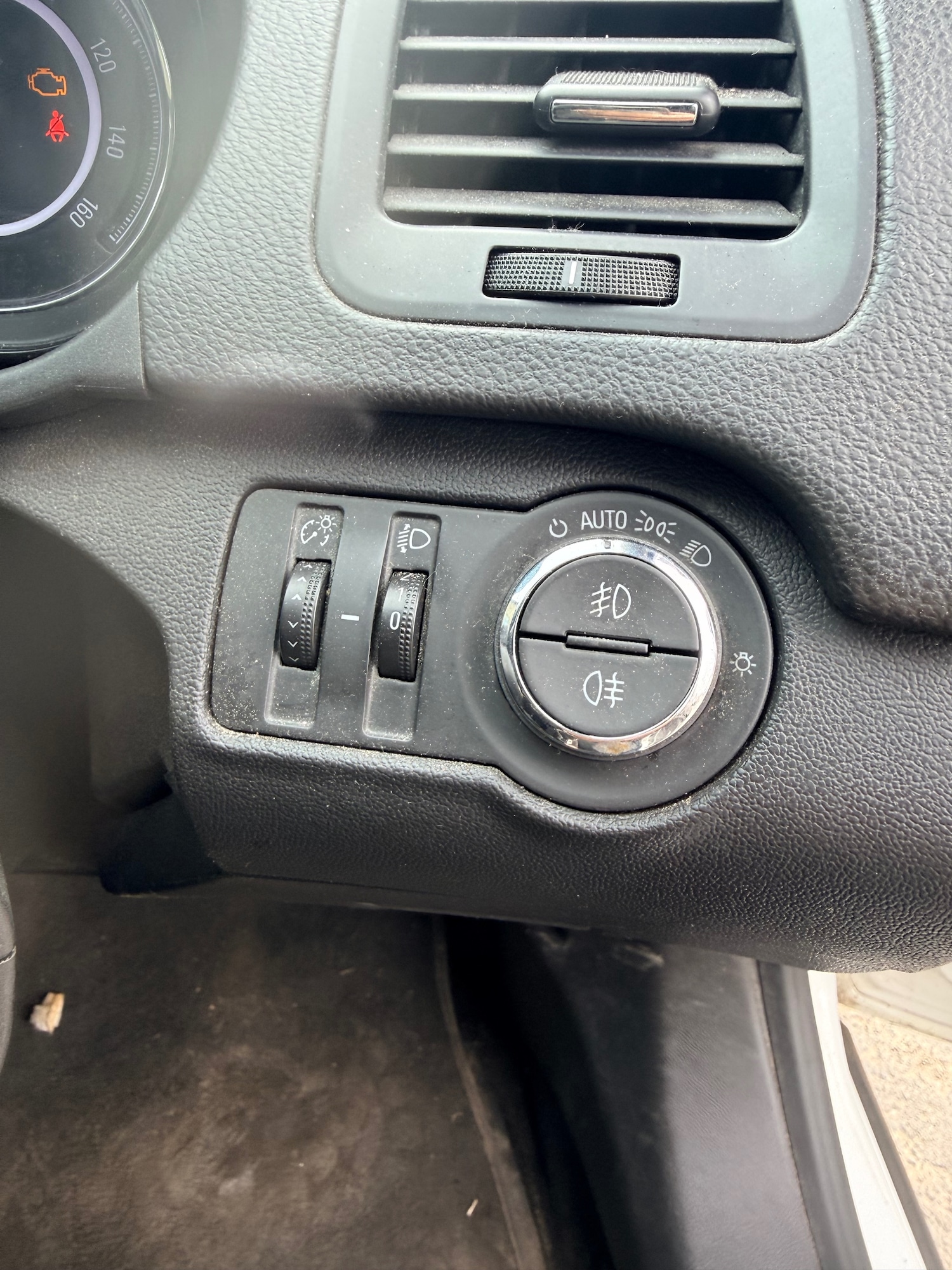 Used Vauxhall Insignia 2015 for sale - 78028030: Photo 19