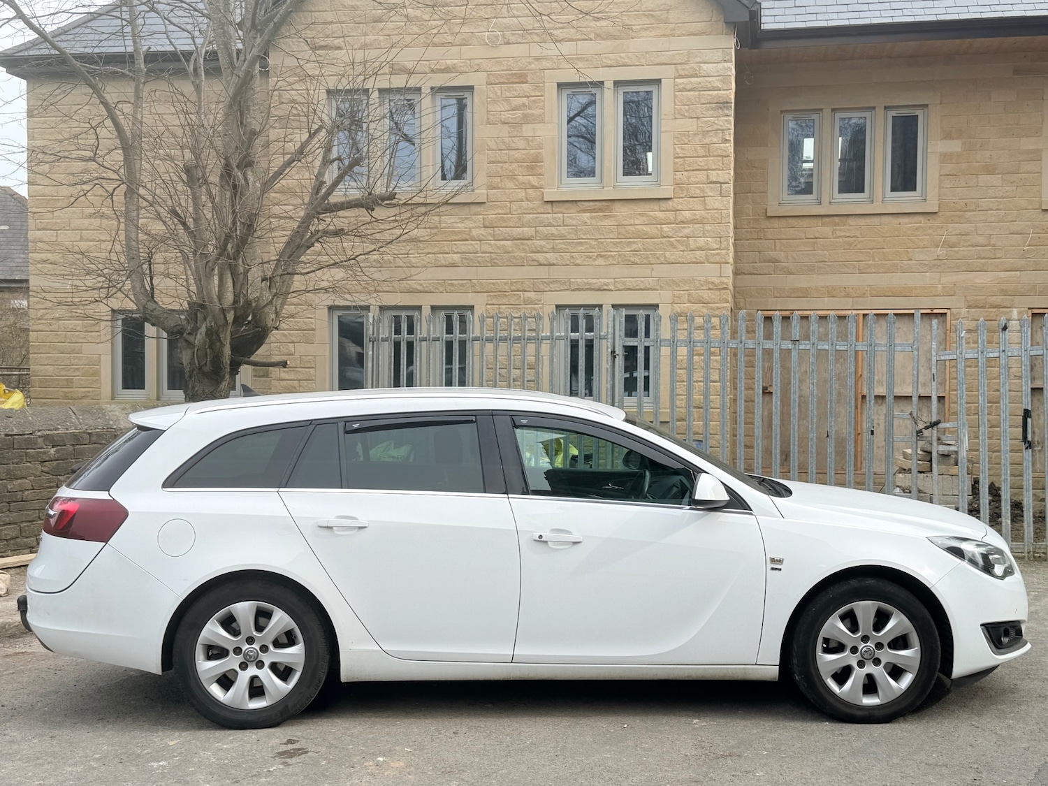 Used Vauxhall Insignia 2015 for sale - 78028030: Photo 4