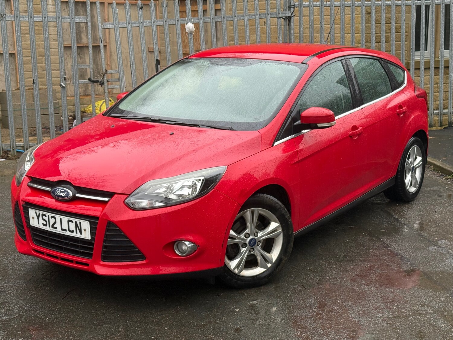 Used Ford Focus 2012 for sale - 77637019: Photo 2