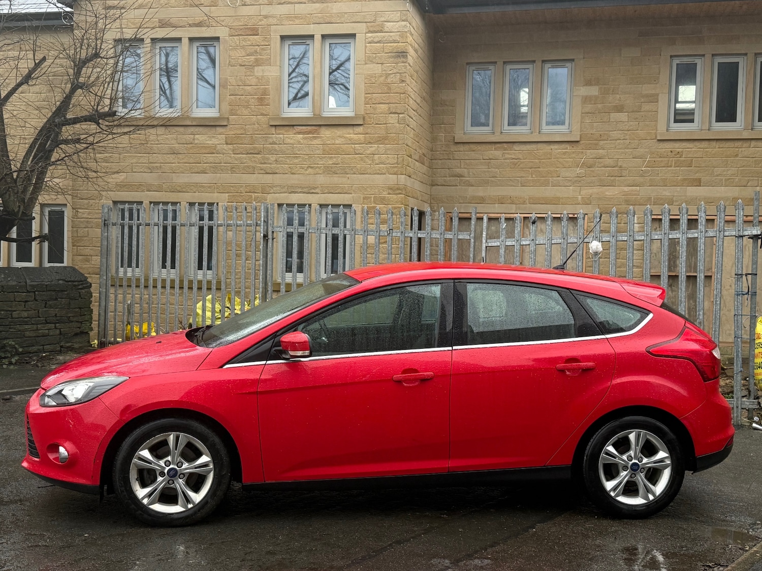 Used Ford Focus 2012 for sale - 77637019: Photo 5