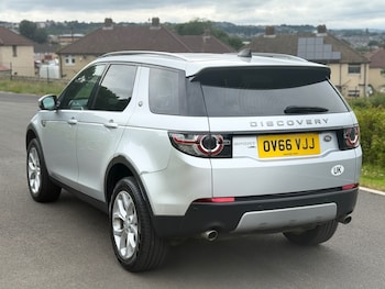 Used Land Rover Discovery Sport 2016 for sale - 79121240: Photo