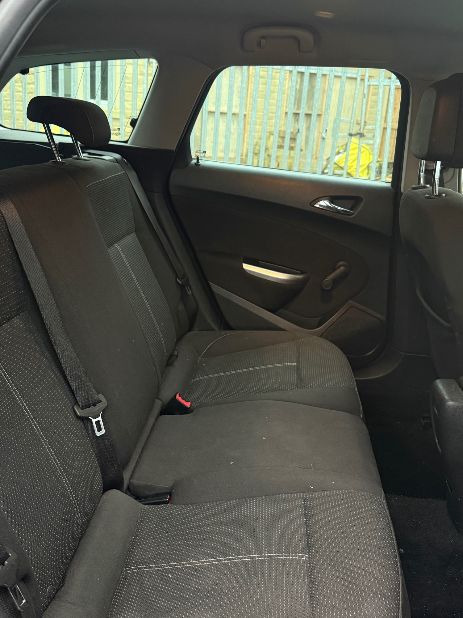 Used Vauxhall Astra 2011 for sale - 77173562: Photo 9