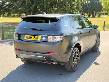 Used Land Rover Discovery Sport 2016 for sale - 79091888: Photo