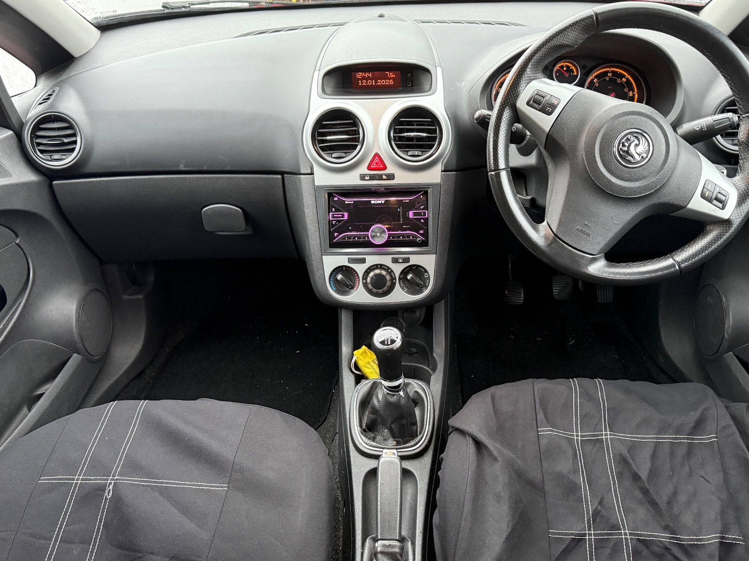 Used Vauxhall Corsa 2010 for sale - 77172977: Photo 8