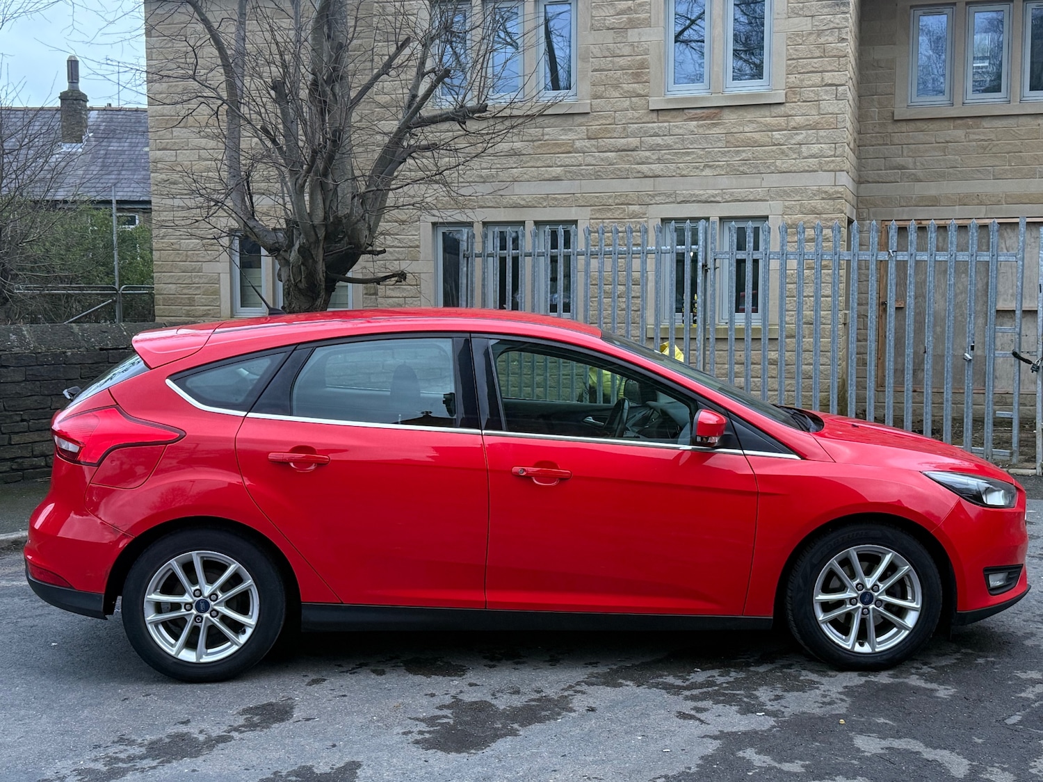 Used Ford Focus 2015 for sale - 77326193: Photo 4