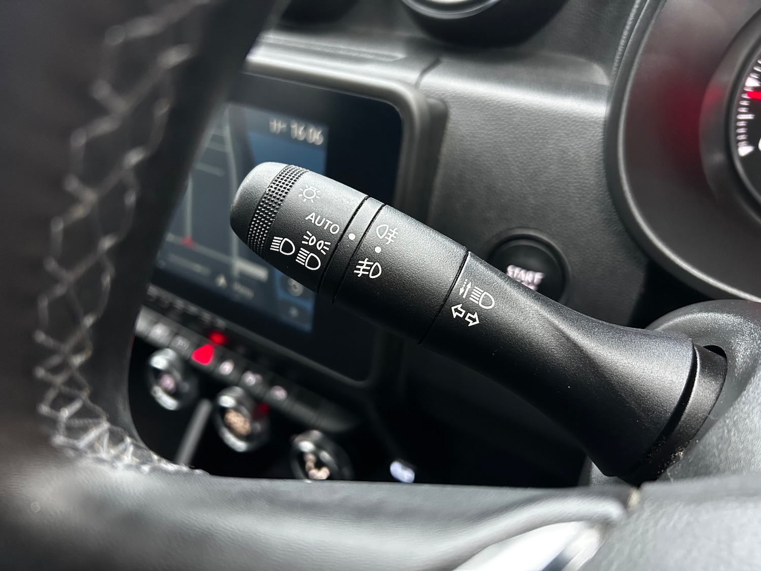 Used Dacia Duster 2022 for sale - 77226116: Photo 12