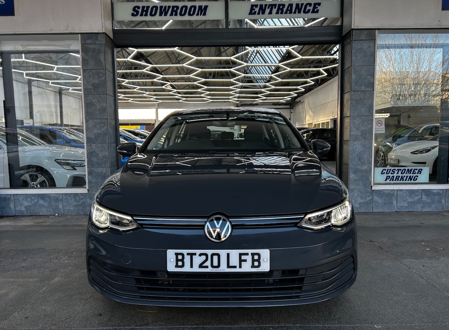 Used Volkswagen Golf 2020 for sale - 77161273: Photo 2