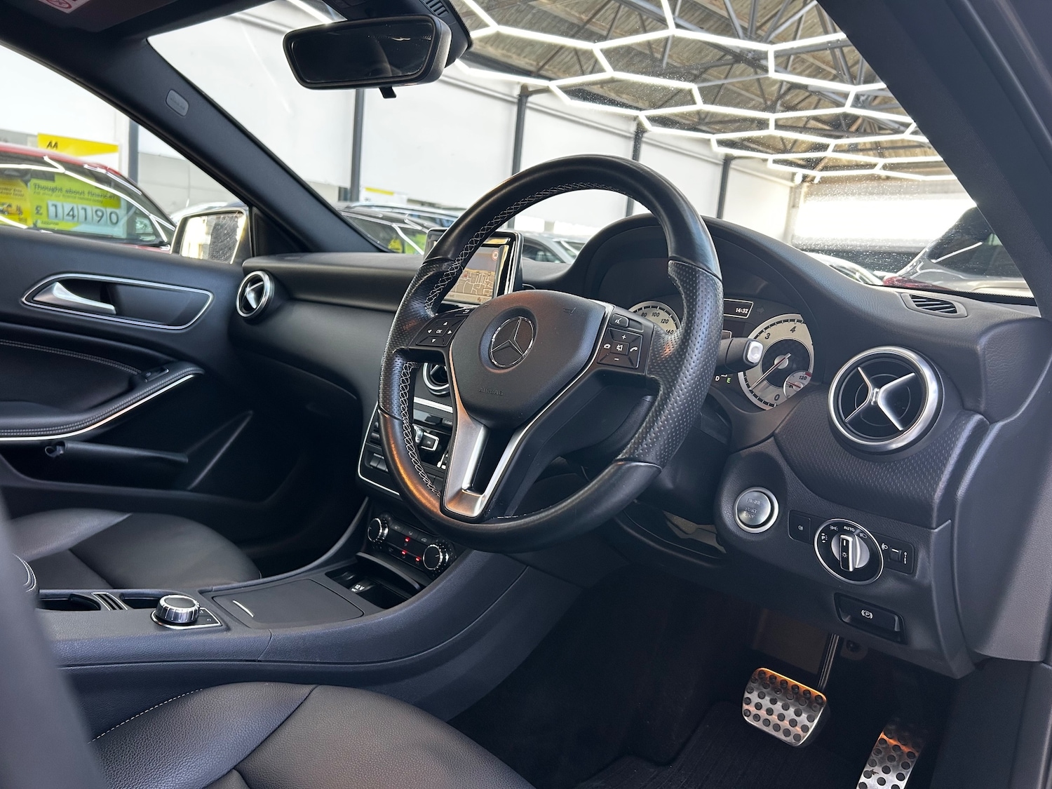 Used Mercedes-Benz A-Class 2015 for sale - 76819769: Photo 10