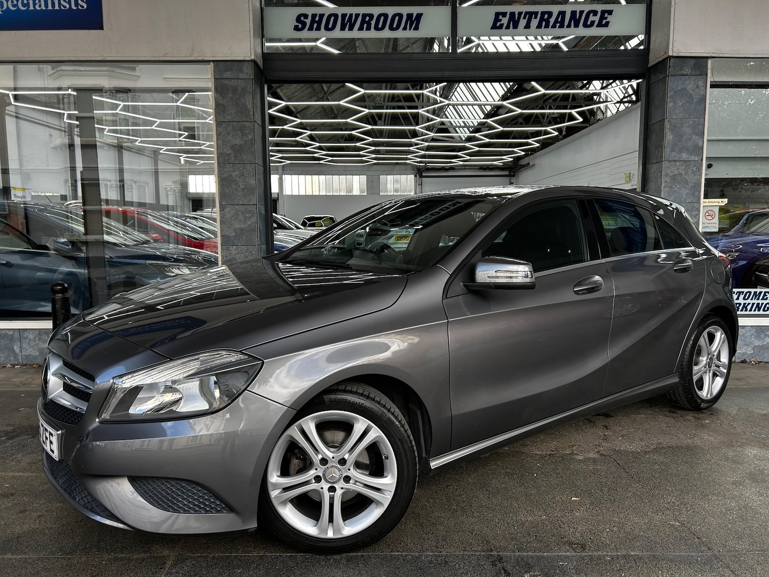Used Mercedes-Benz A-Class 2015 for sale - 76819769: Photo 3