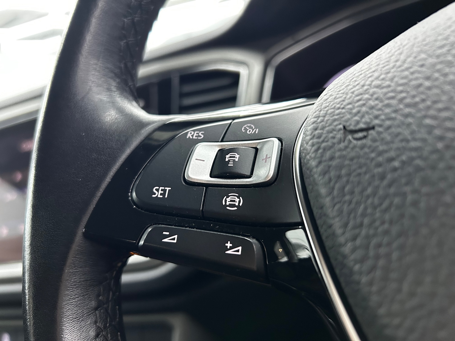 Used Volkswagen T-Roc 2020 for sale - 76613489: Photo 12