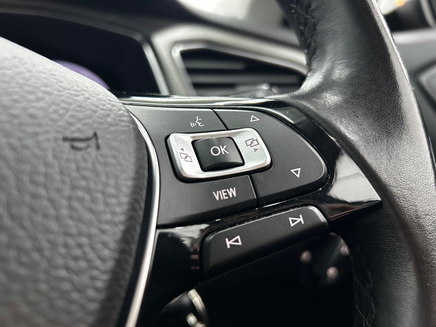 Used Volkswagen T-Roc 2020 for sale - 76613489: Photo 13