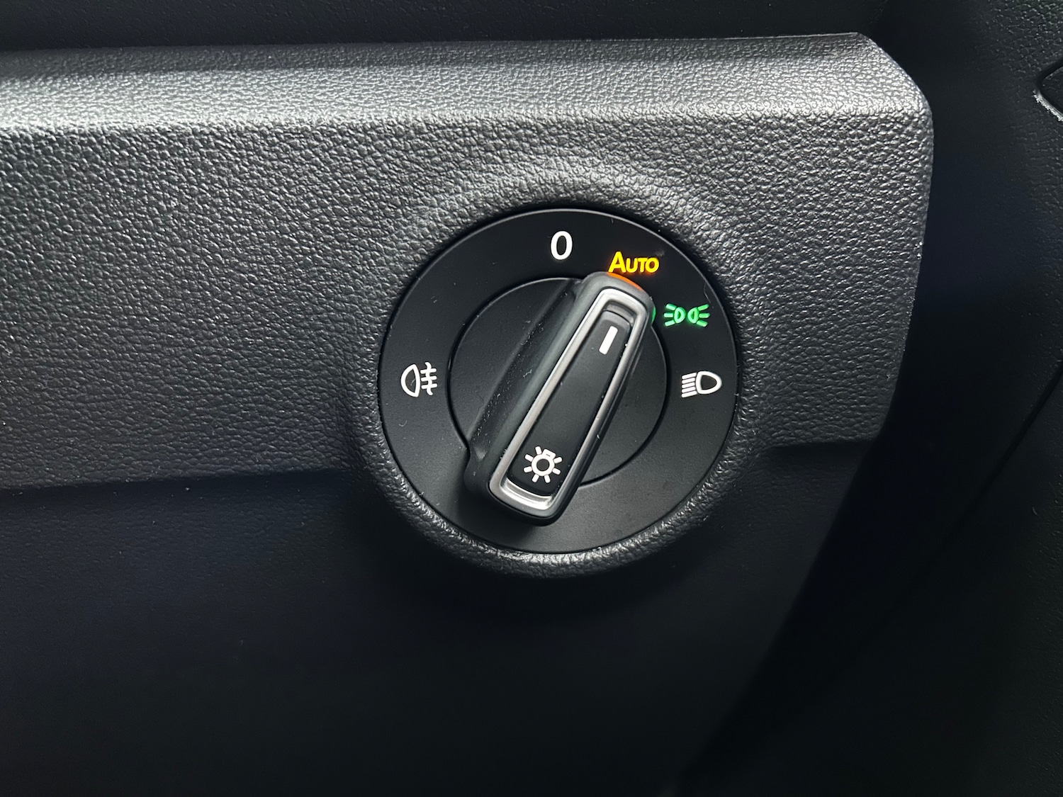 Used Volkswagen T-Roc 2020 for sale - 76613489: Photo 14