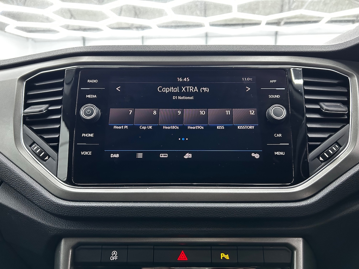 Used Volkswagen T-Roc 2020 for sale - 76613489: Photo 17