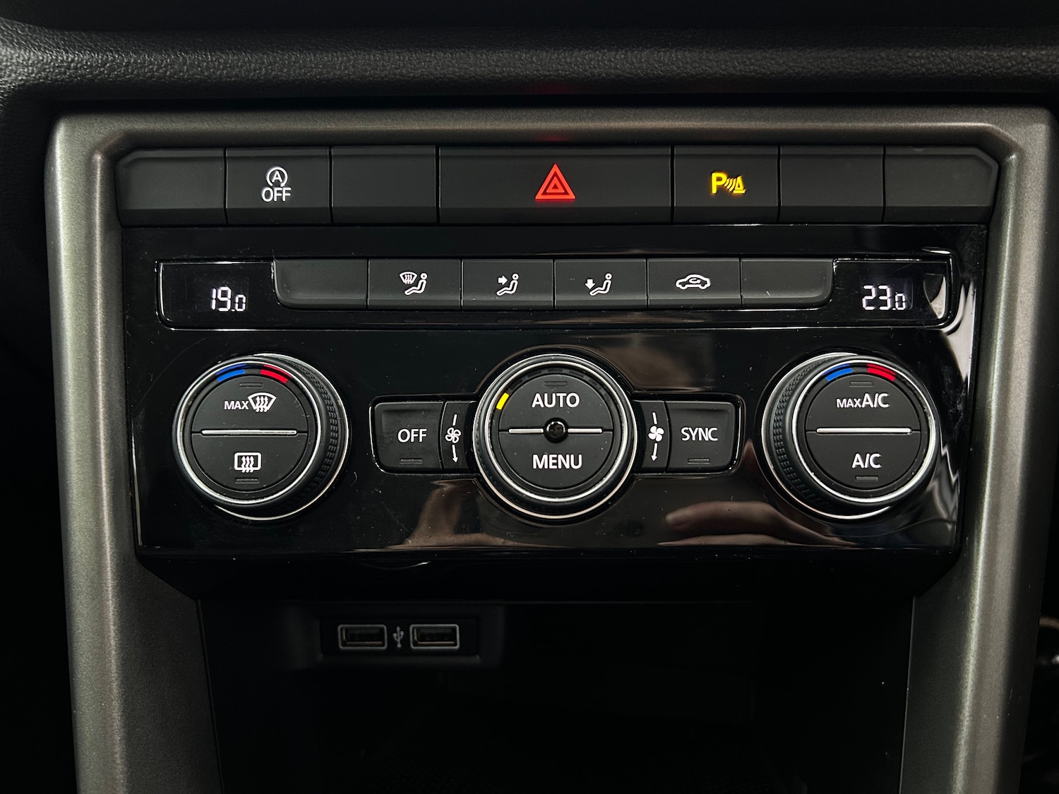 Used Volkswagen T-Roc 2020 for sale - 76613489: Photo 22