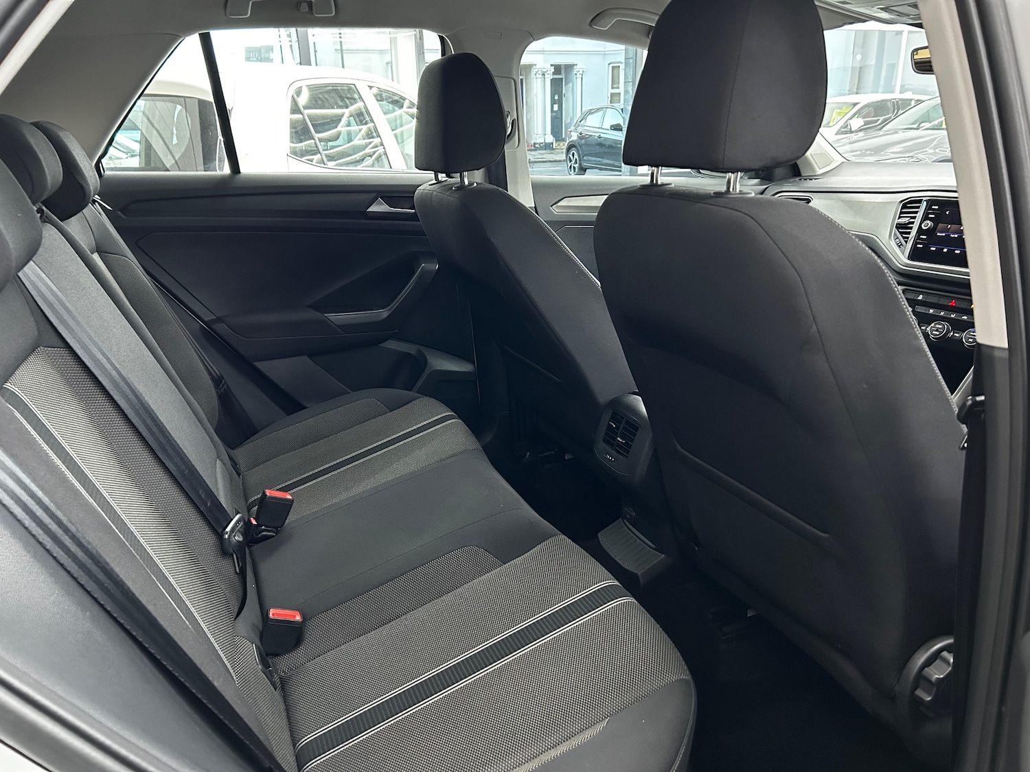 Used Volkswagen T-Roc 2020 for sale - 76613489: Photo 24