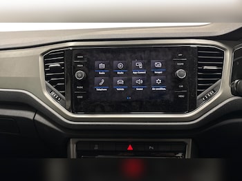 Used Volkswagen T-Roc 2020 for sale - 76613489: Photo