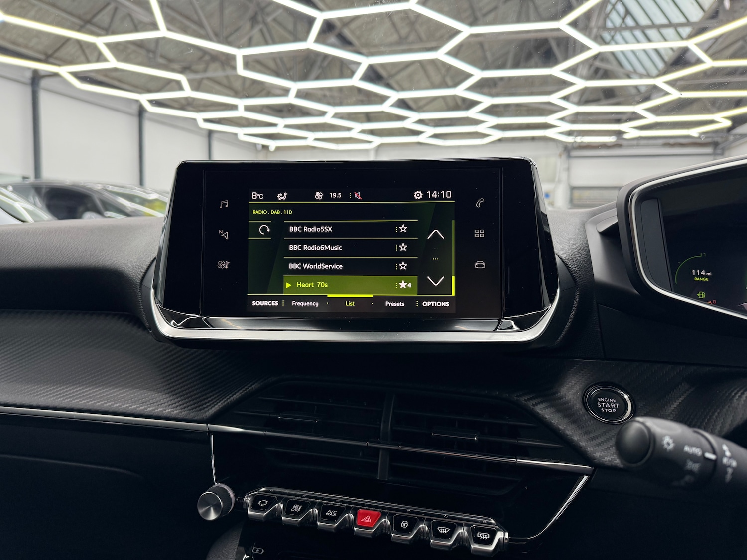 Used Peugeot 2008 2020 for sale - 77043103: Photo 18