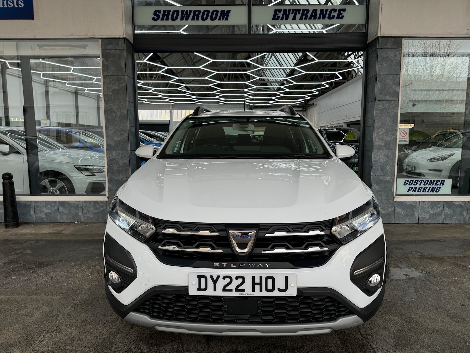 Used Dacia Sandero Stepway 2022 for sale - 77113437: Photo 2