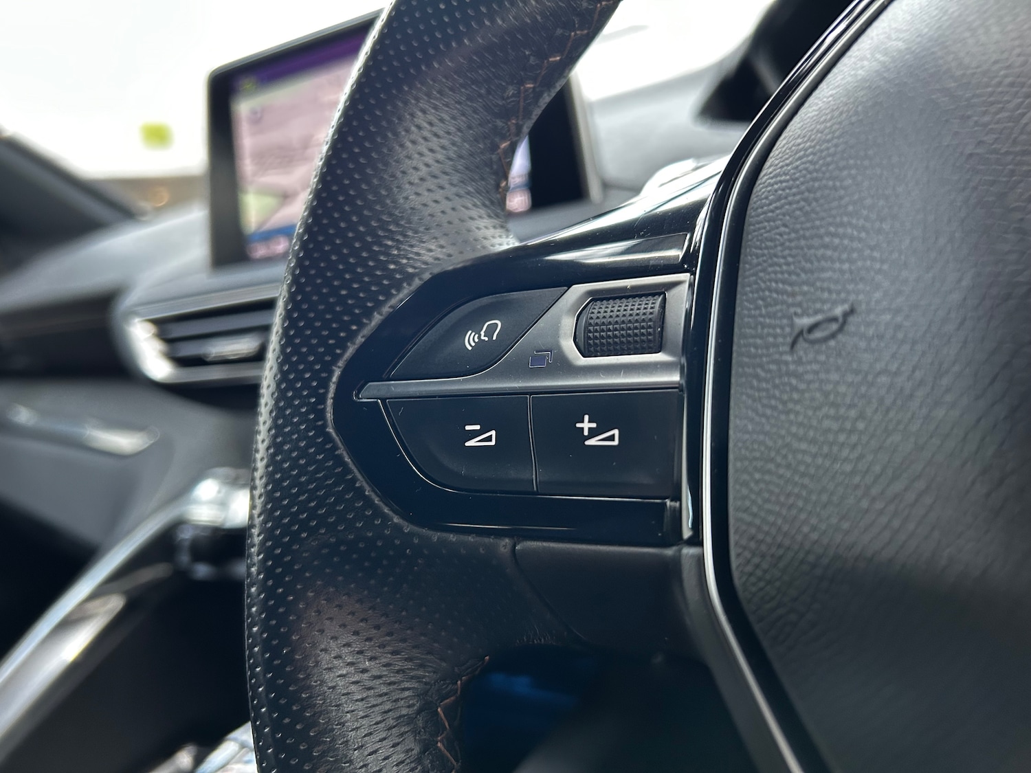 Used Peugeot 3008 2020 for sale - 77582513: Photo 12