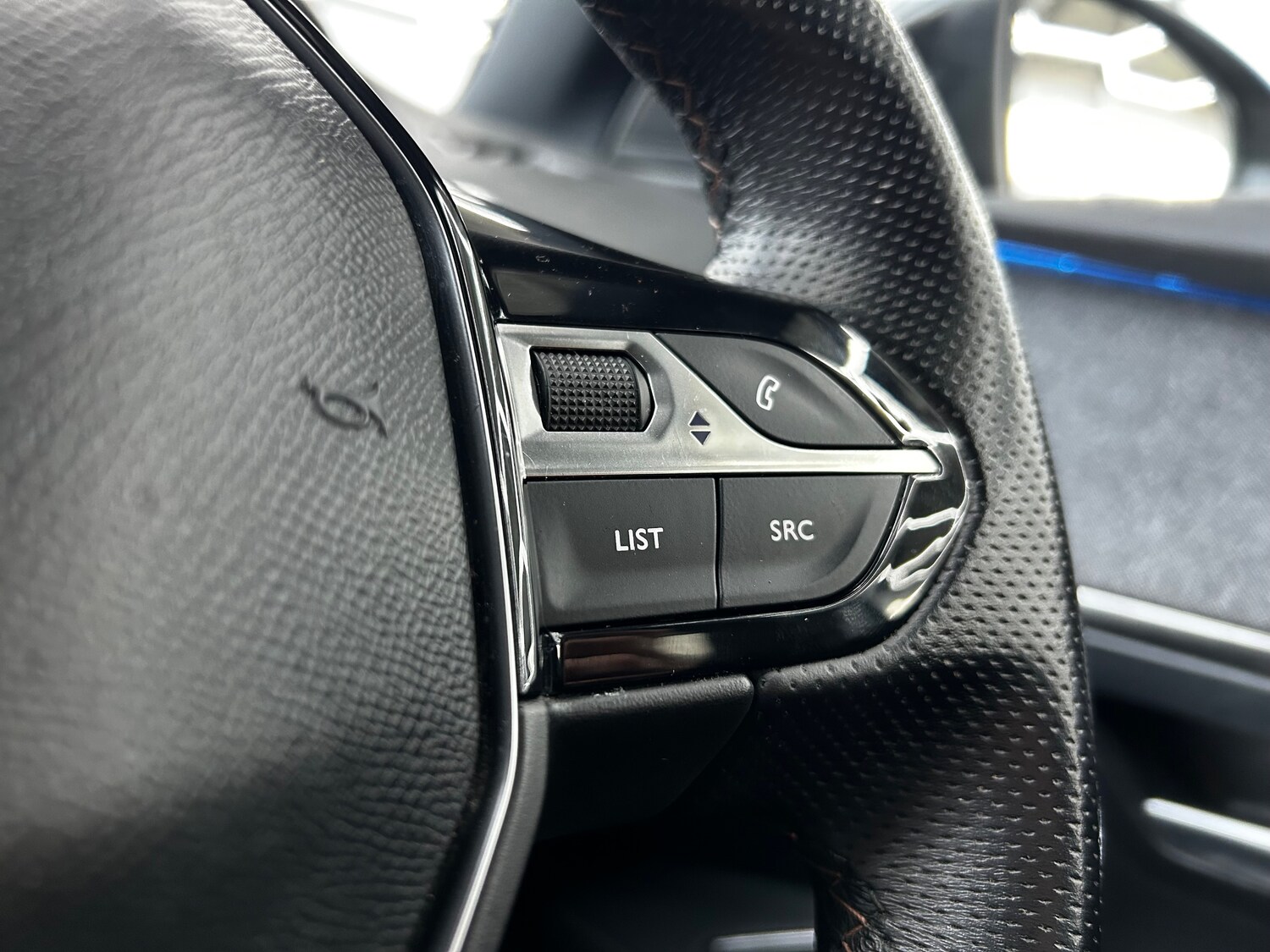 Used Peugeot 3008 2020 for sale - 77582513: Photo 15