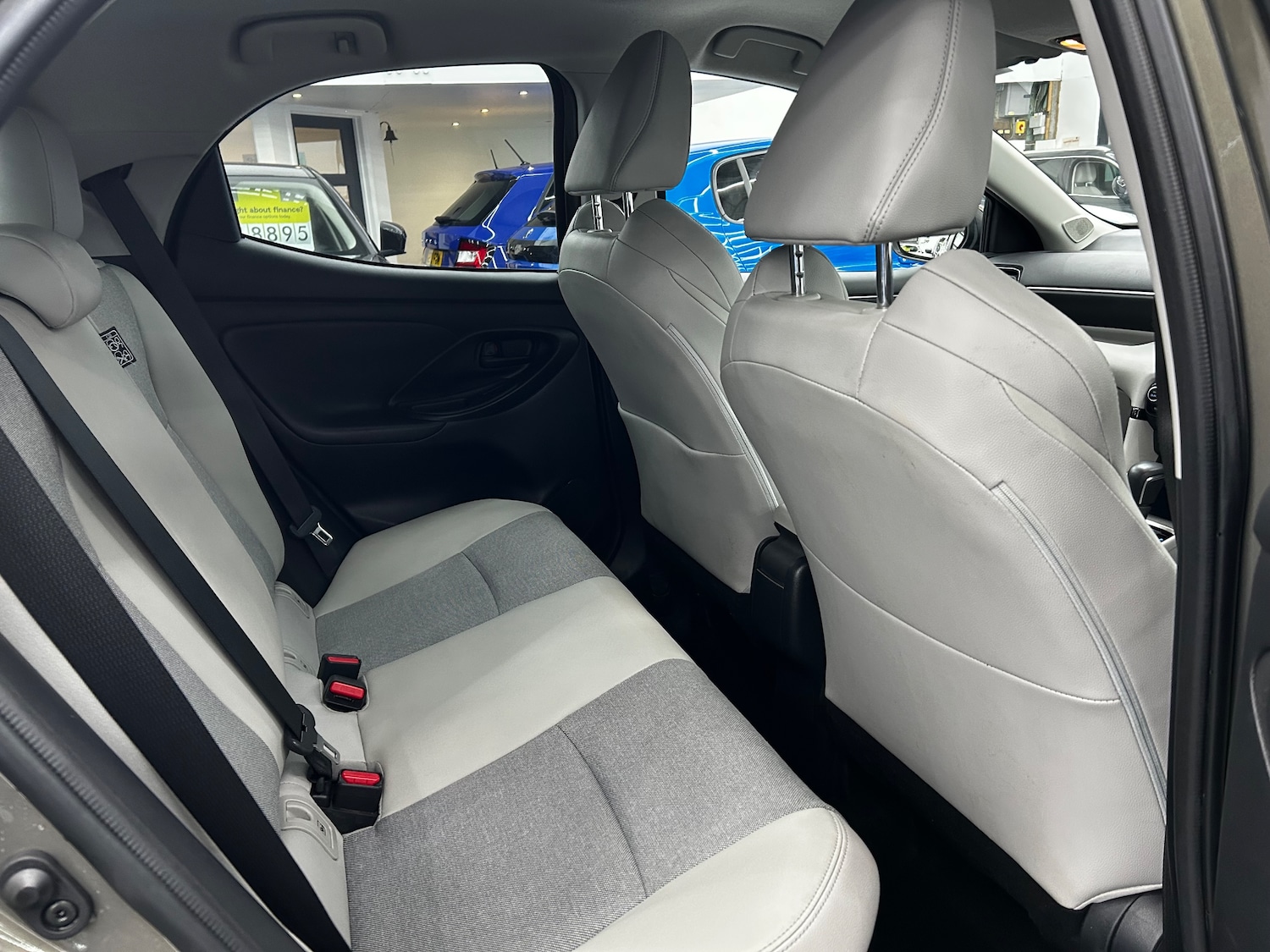 Used Toyota Yaris 2023 for sale - 77013966: Photo 23