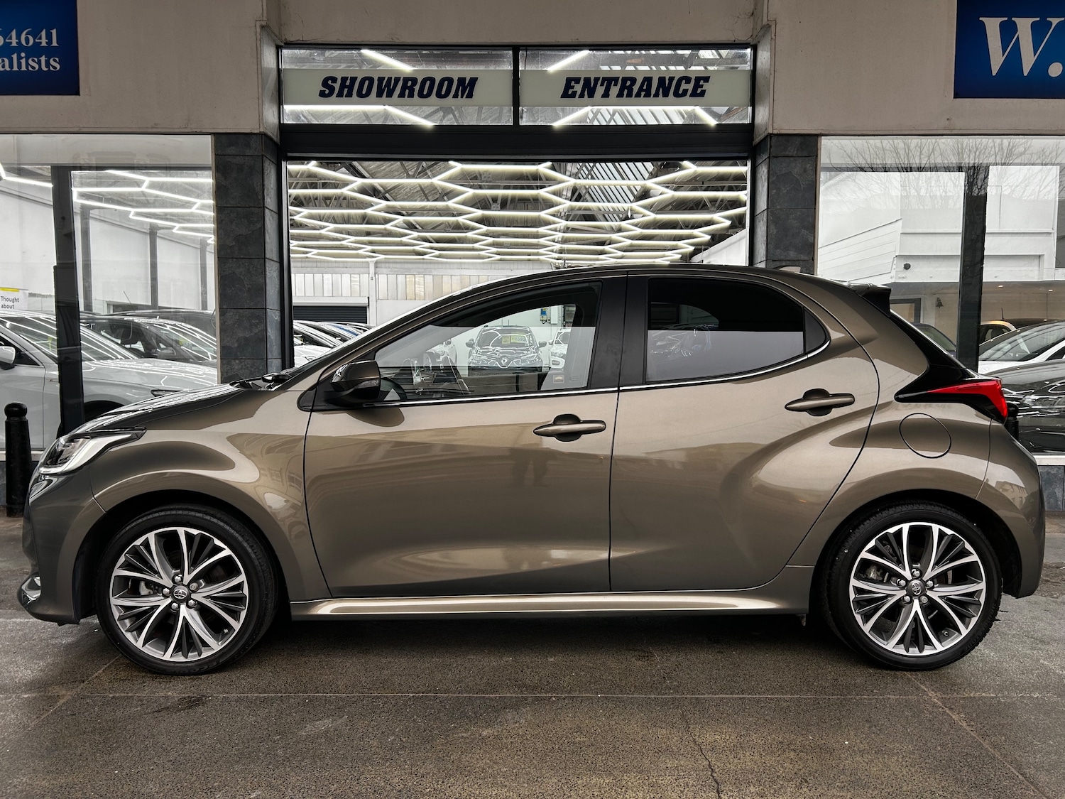 Used Toyota Yaris 2023 for sale - 77013966: Photo 4