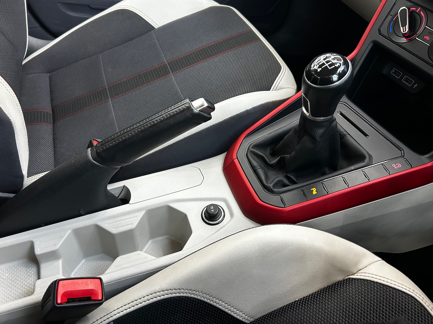 Used Volkswagen Polo 2018 for sale - 76767456: Photo 25