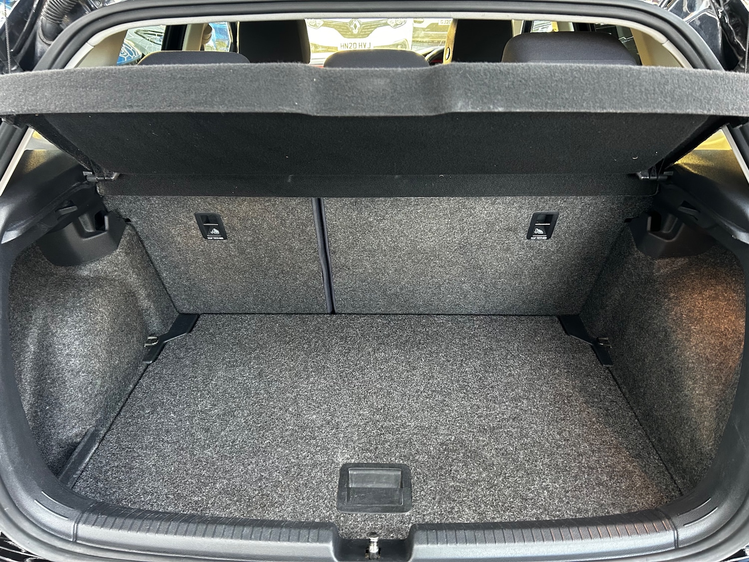 Used Volkswagen Polo 2018 for sale - 76767456: Photo 28