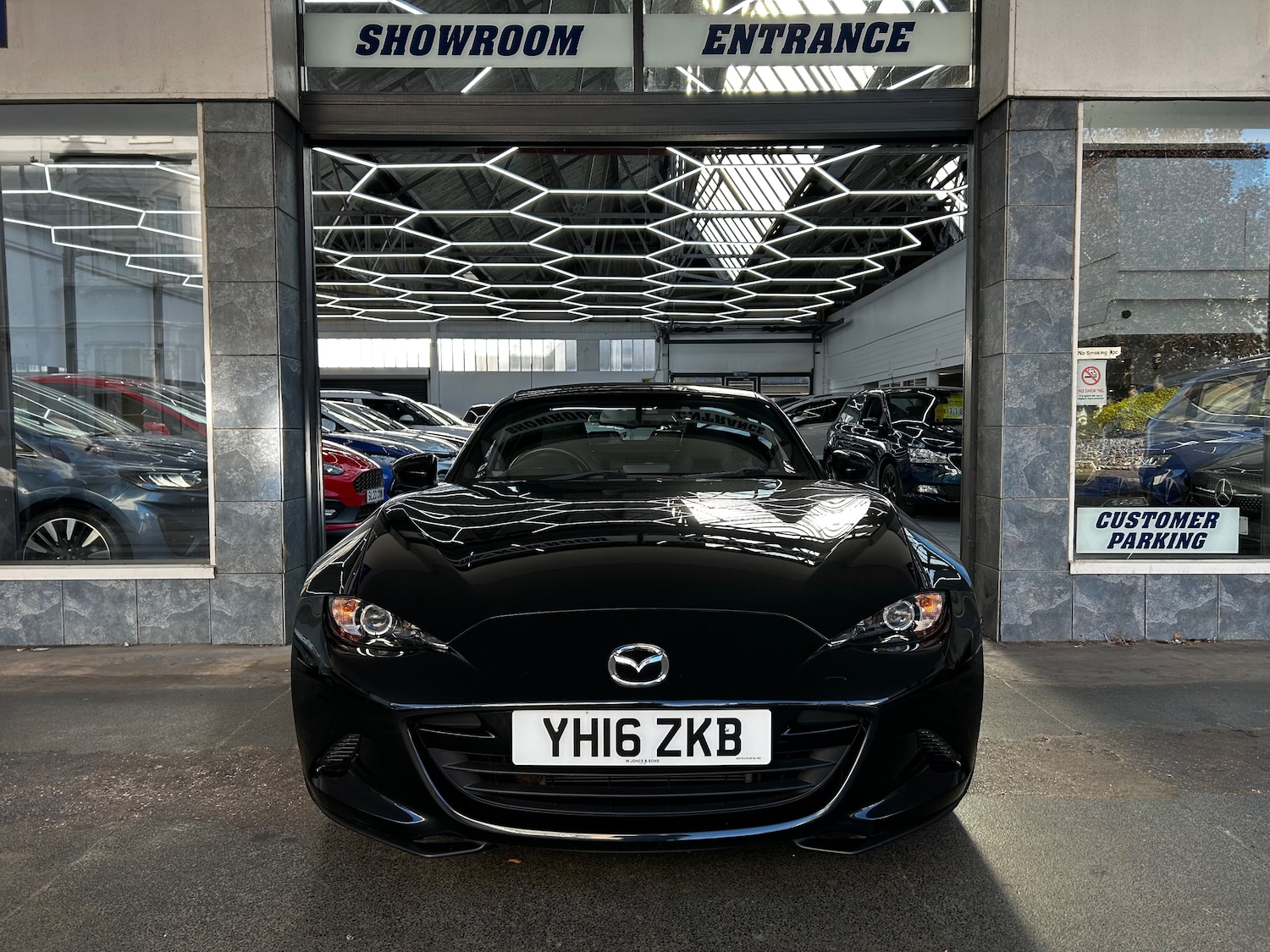 Used Mazda MX-5 2016 for sale - 76613478: Photo 10